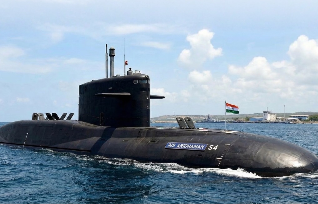 ఇజ్రాయిల్-ఇరాన్ ఘర్షణ పెరుగుతున్న నేపథ్యంలో ఆయిల్ ట్యాంకర్లు లక్ష్యంగా మారాయి; ప్రపంచ షిప్పింగ్ ఉత్కంఠలో ఉంది.