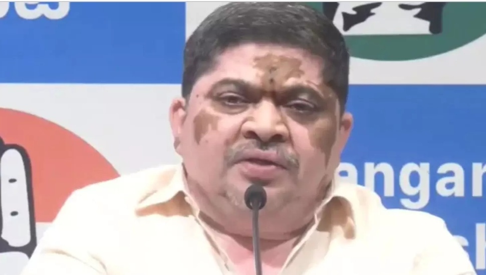 The gas shortage has arisen due to the incompetence of the central government... Telangana Minister Ponnam Prabhakar.