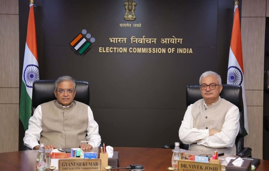 First Time in India’s History? MPs Open Front Against Election Chief