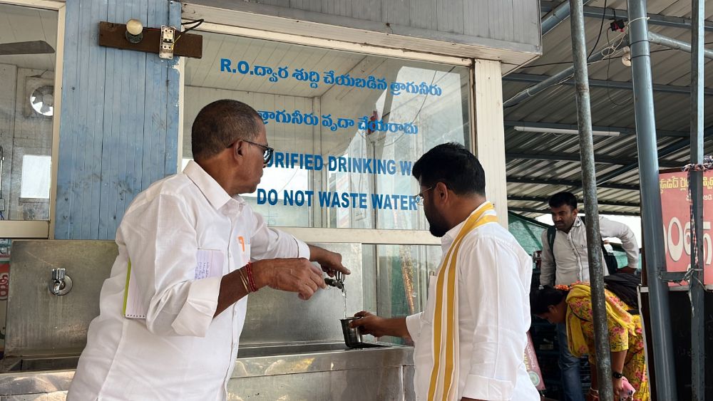 The Executive Officer issued key directives to temple officials regarding summer arrangements.