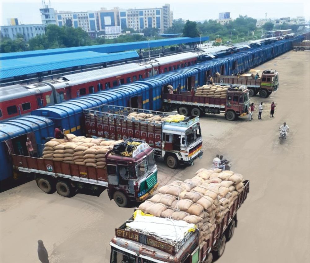 The South Central Railway achieves a historic record with the transportation of 144.244 million tons of freight.