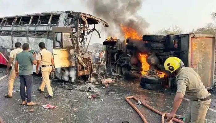 🚨 10 Feared Dead in Horrific Road Accident in Markapuram, Andhra Pradesh