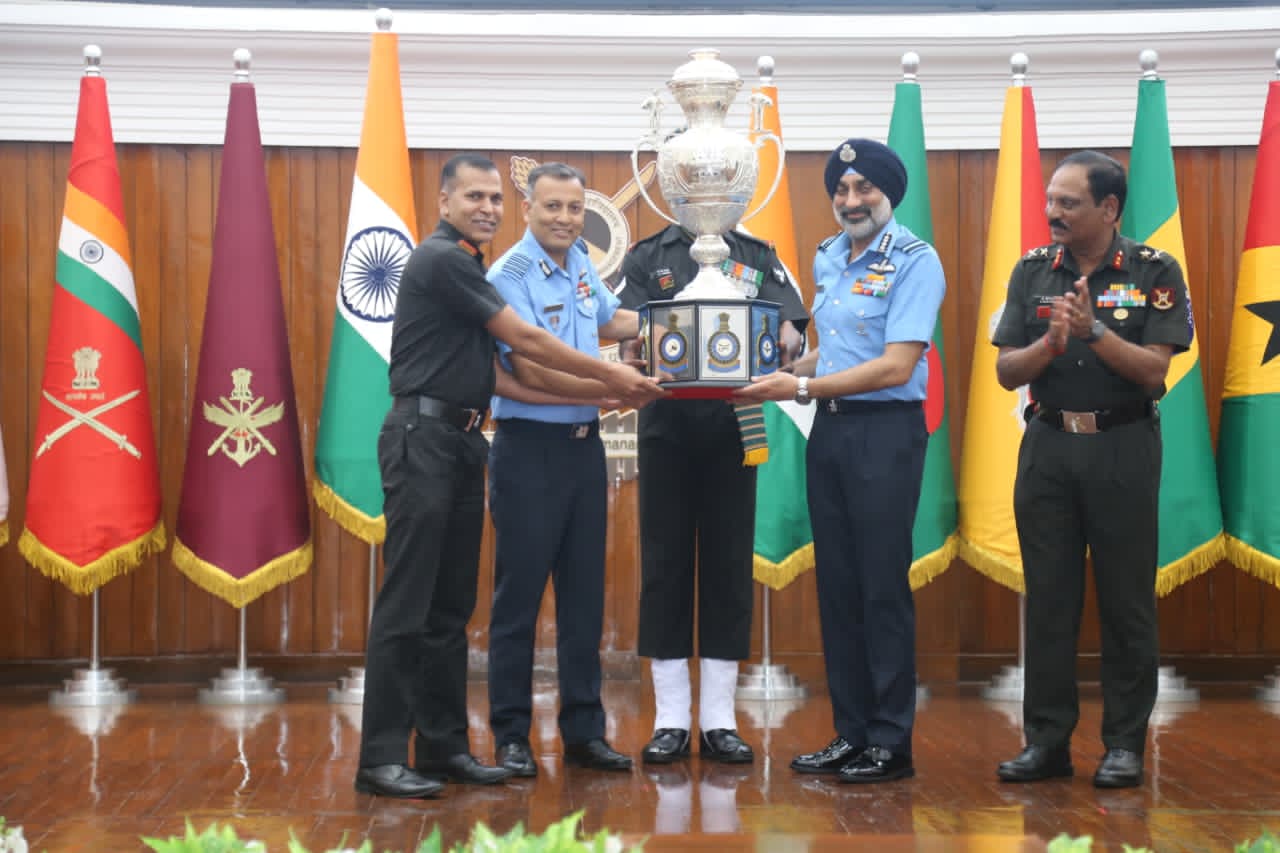 Air Chief Marshal AP Singh Attends HDMC-21 Valedictory Function at CDM