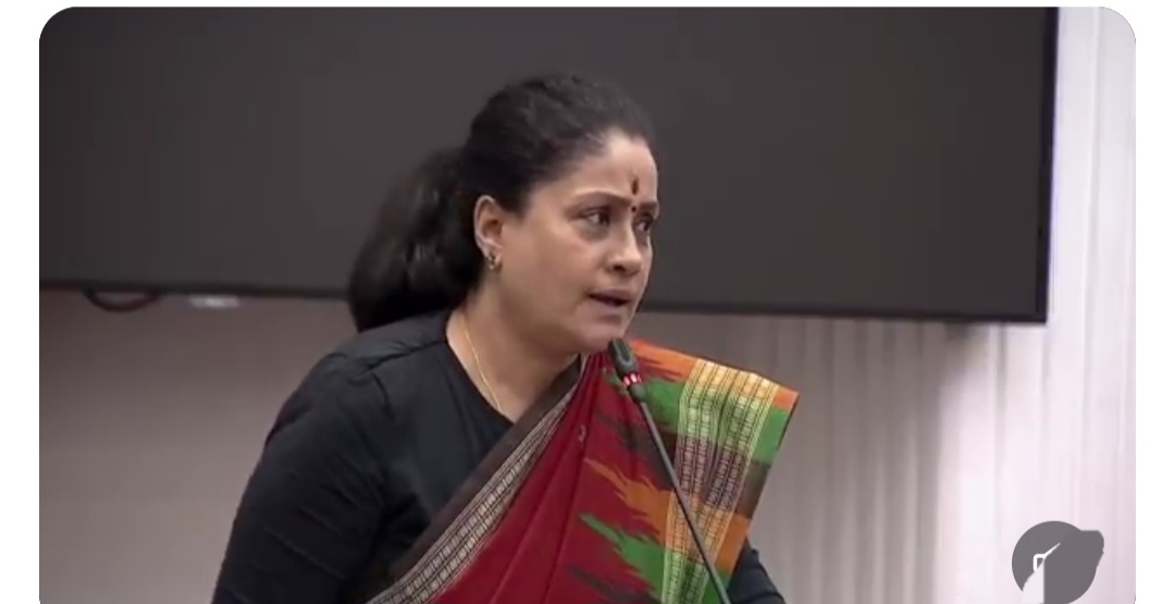 Telangana Govt Fails to Deliver on Promises to Activists, Alleges MLC Vijayashanti