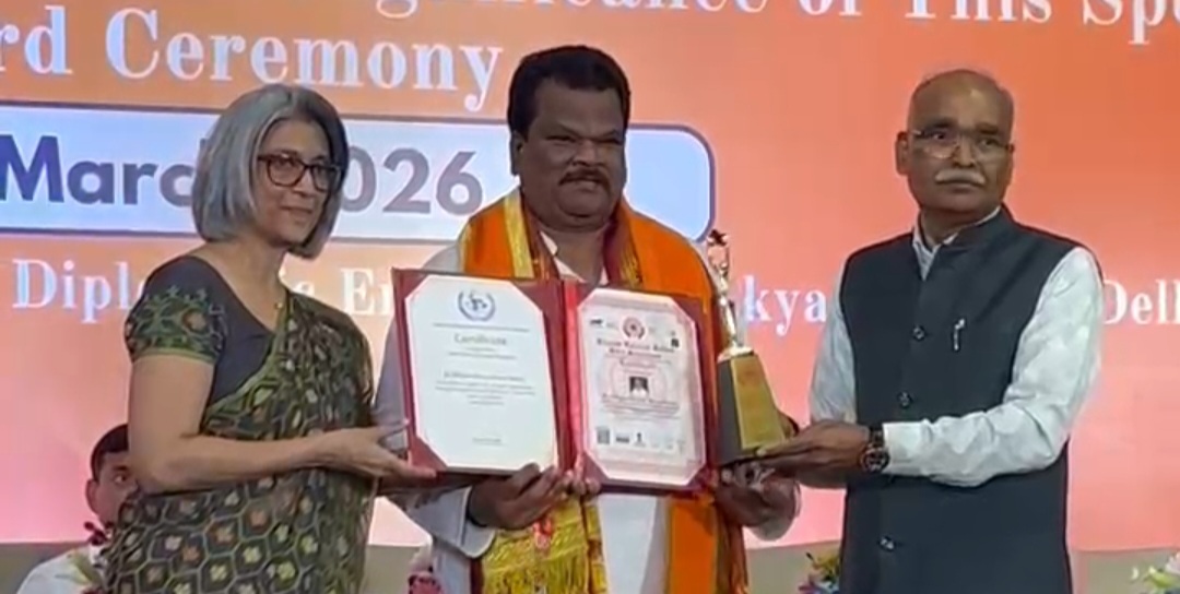 Sccial Activist Dr. Vidiyala Sanjay Kumar Gupta Honored with Best Social Worker & Human Rights Award in Delhi