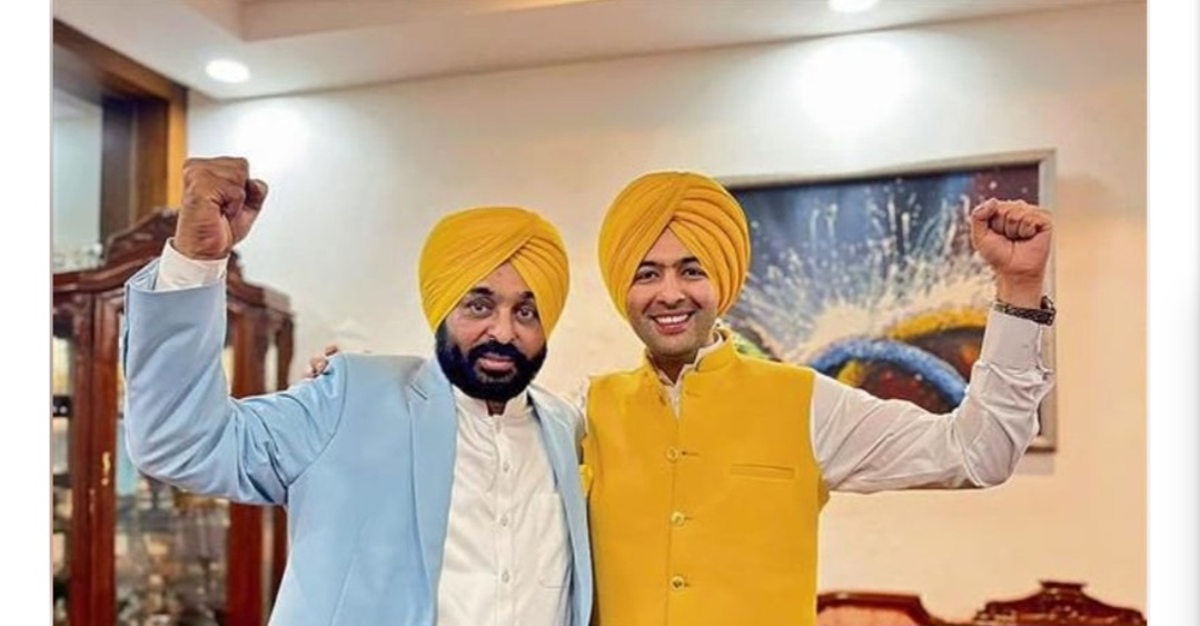 Bhagwant Mann Targets Raghav Chadha, Raises “Compromise” Allegations Amid AAP Tensions