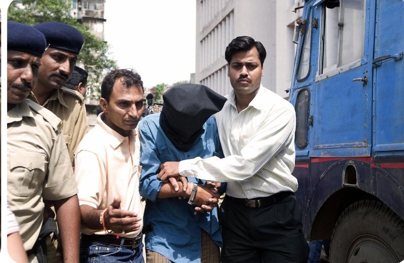 मधुरा साधु को छोटे बच्चों के यौन शोषण के मामले में गिरफ्तार किया गया, आक्रोश फैल गया।