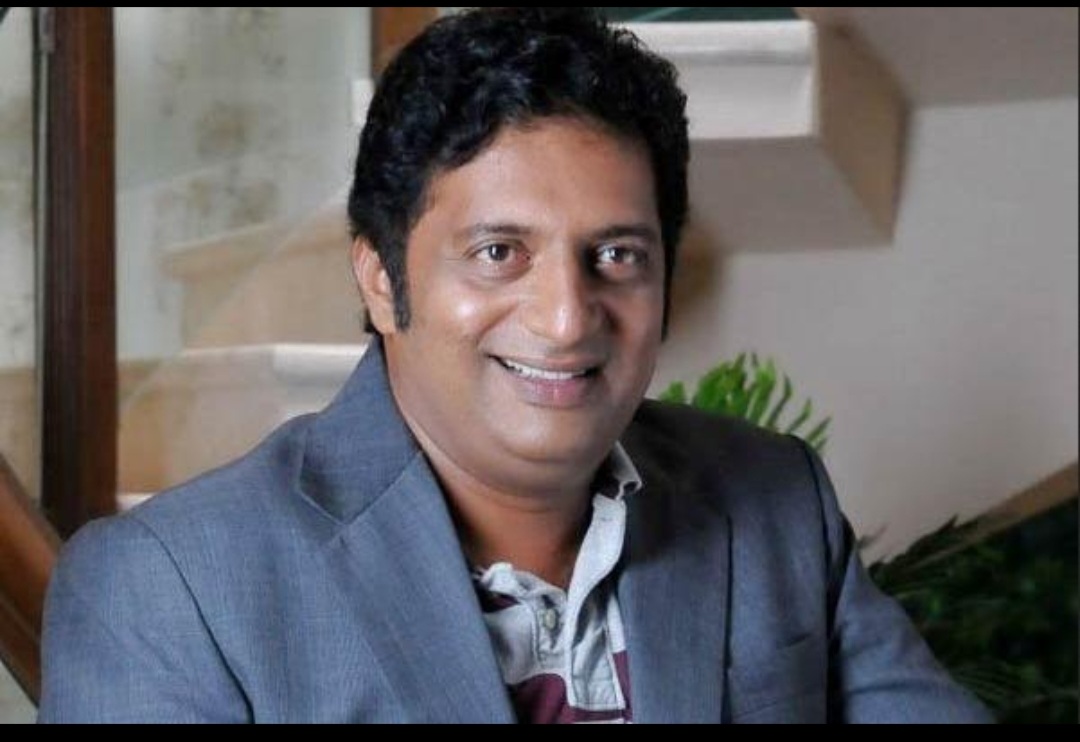 प्रकाश राज ने रामायण संबंधी टिप्पणियों पर वायरल विवाद को स्पष्ट किया | हिंदू समूहों का विरोध, पुलिस में शिकायत दर्ज की गई