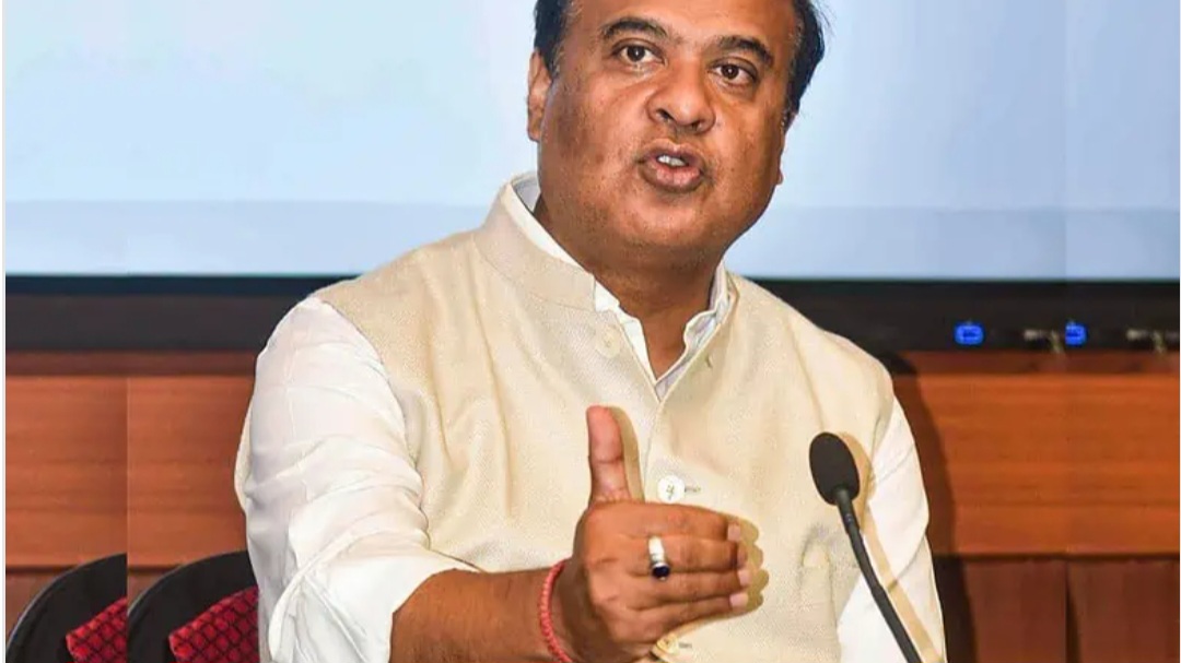 हिमांता बिस्वा सरमा ने विवाद खड़ा किया, कहा “यदि ममता इस्तीफा देने से इनकार करें तो उन्हें बर्खास्त करें”