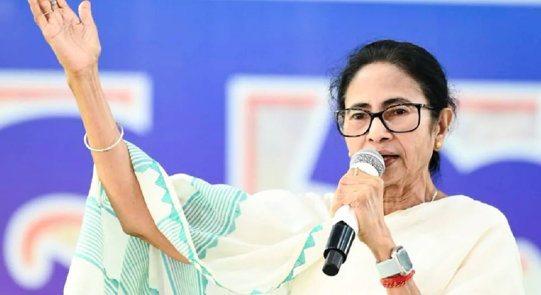 Mamata Banerjee Congratulates Vijay, Hails TVK’s Historic Win in Tamil Nadu