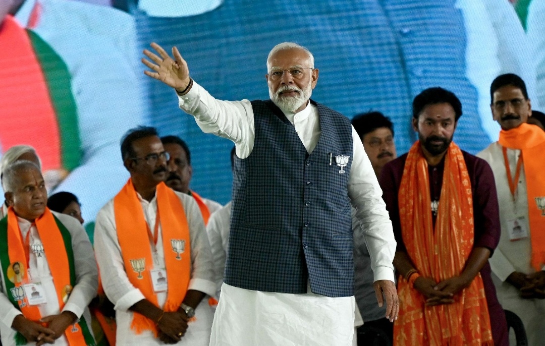 पीएम मोदी की बड़ी चेतावनी: वैश्विक आर्थिक अनिश्चितता के बीच ईंधन का उपयोग कम करें, घर से काम करें, सोने की खरीदारी से बचें