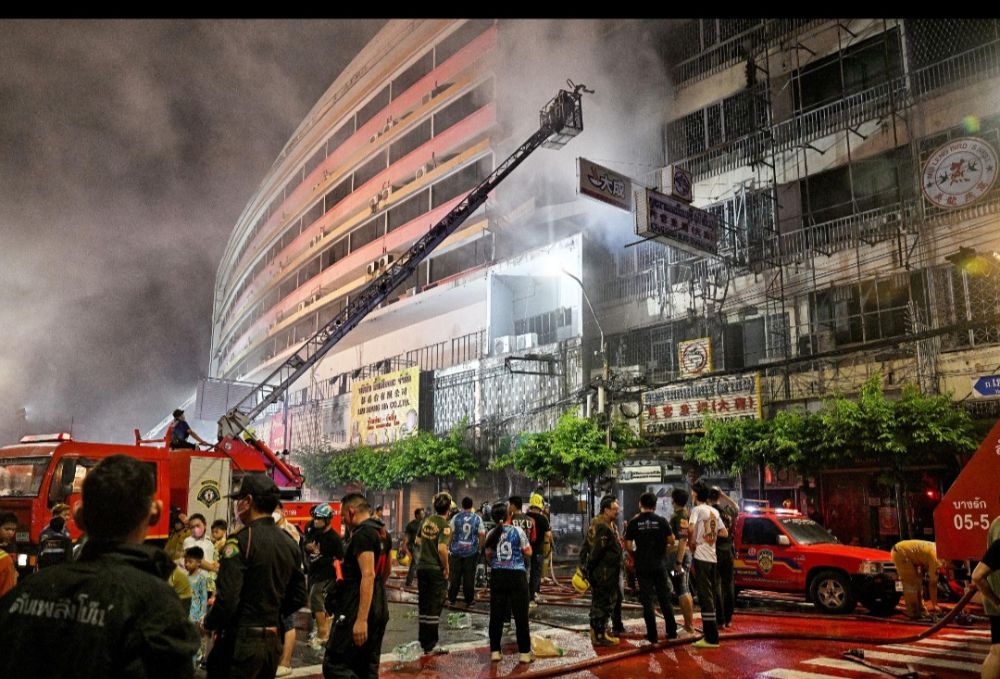 Deadly Bangkok Pub Fire Triggers Safety Probe as Survivors Recall Chaos