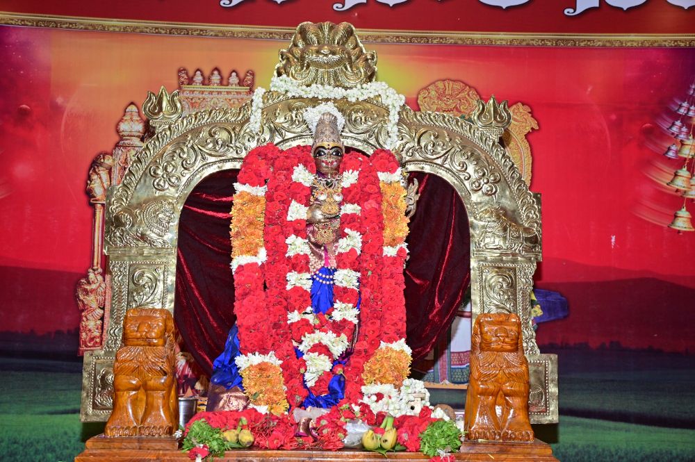 Thousands of Women Devotees Offer Traditional ‘Ashada Sare’ at Kanaka Durga Temple