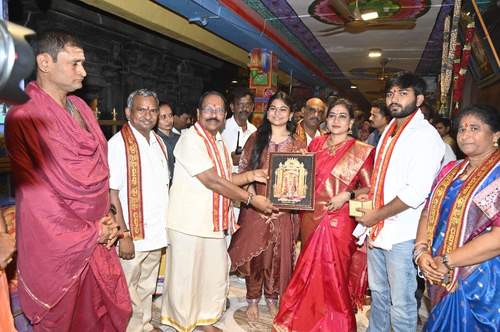 AP Home Minister V. Anitha Offers Prayers at Kanaka Durga Temple