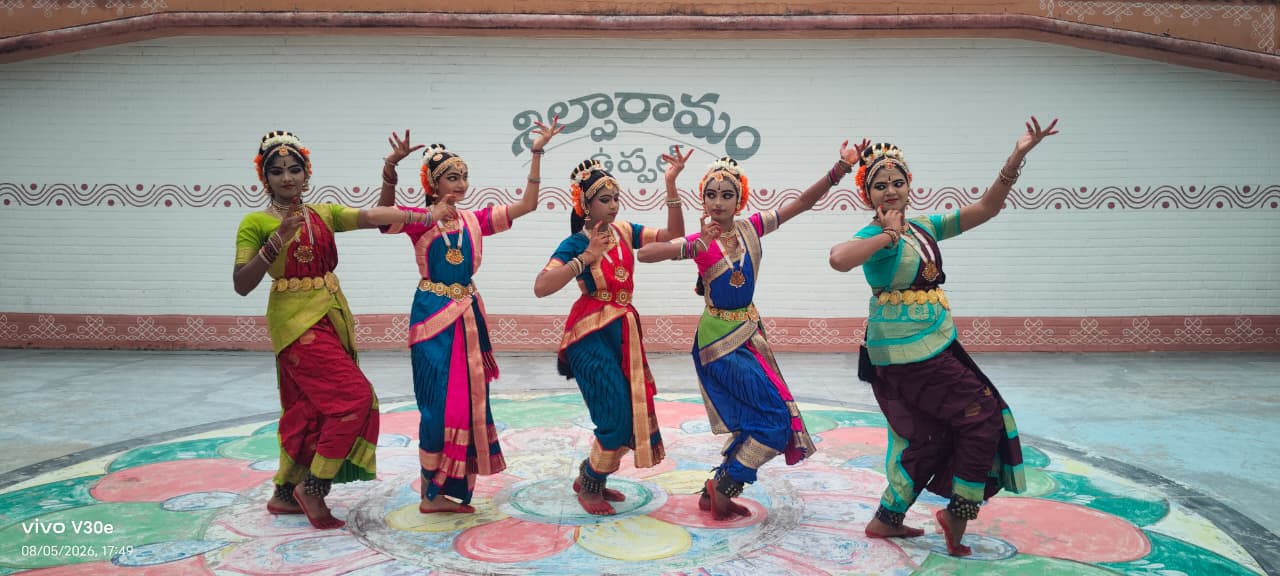 Kuchipudi recital steals the show at Uppal Mini Shilparamam Handloom Expo