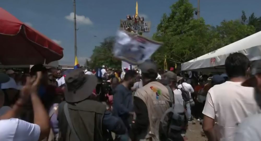 Protests Loom as Colombia’s New Right-Wing President Takes Office